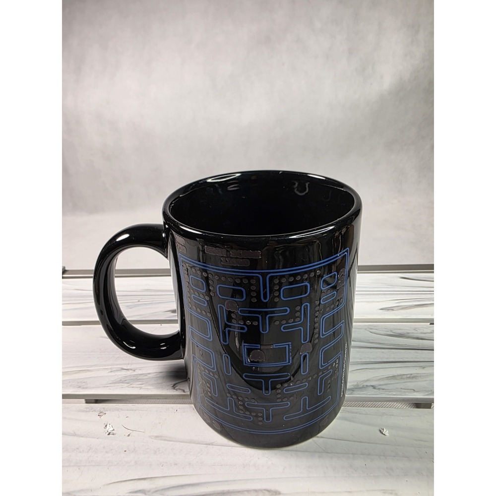 Paladone Pac-Man Heat Changing Coffee Mug - Officially Licensed by Namco Bandai!